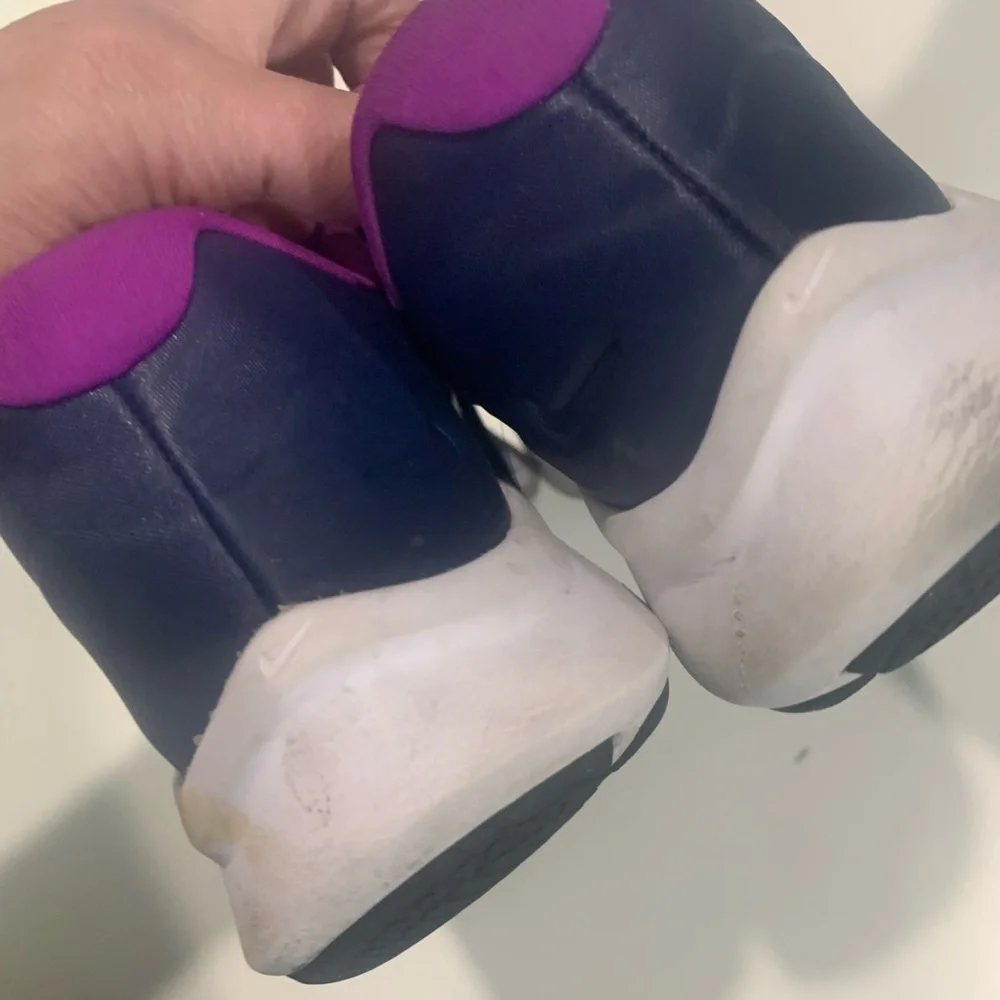 Girls Navy purple Nike Athletic Shoes star run 4.5 Y activewear sneakers youth